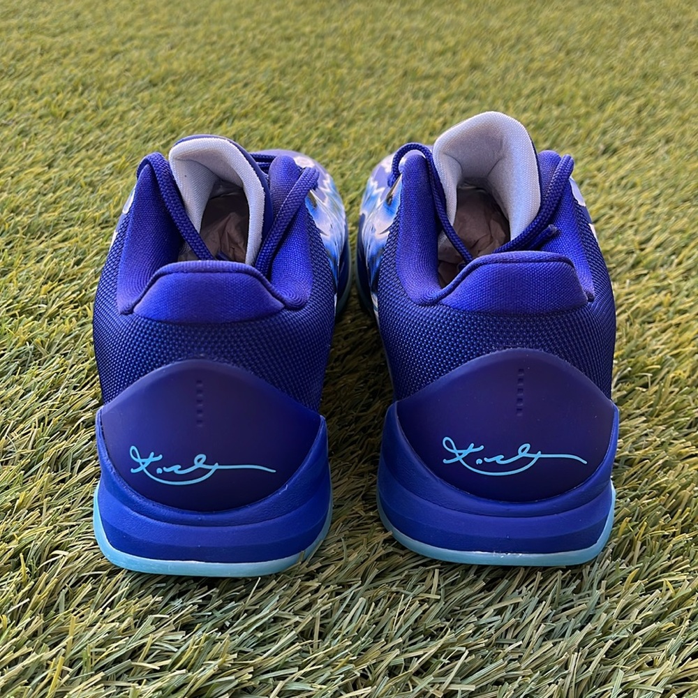 Nike Kobe V Protro - Picture 3 of 5